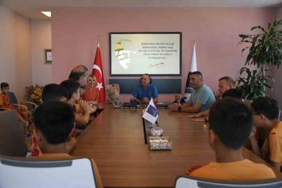 Kuşadası’nın gönül köprüsü 9 yıldır çocukları buluşturuyor