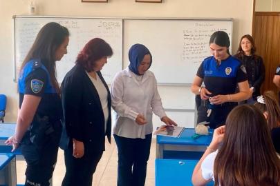 Kütahya polisinden çocuk ve gençlere çini ile oyuncak yapımı kursu
