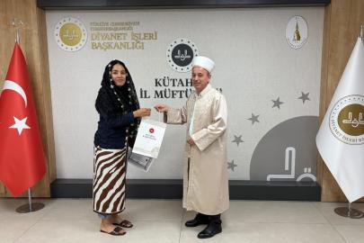 Meksikalı Rubi Müslüman olup, Ayşe ismini aldı