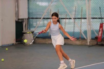 Menteşe’de tenis heyecanı başladı