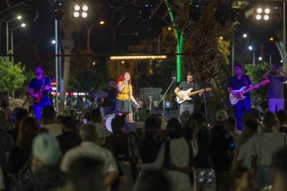 Mersin’de yaz akşamları konserlerle şenleniyor