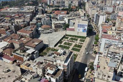 Mersin’de Zafer Çarşısında dönüşüm sürüyor
