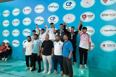 Minikler Güreş Türkiye Şampiyonası’na büyükşehir damgası!