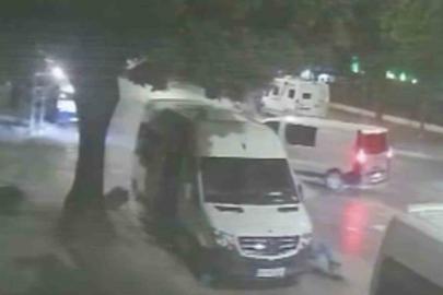 Motosiklet sürücülerinin ağır yaralandığı kazanın güvenlik kamerası ortaya çıktı