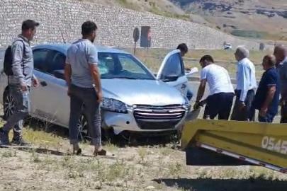Motosiklete çarpmamak için manevra yapınca kaza yaptı: 1 yaralı