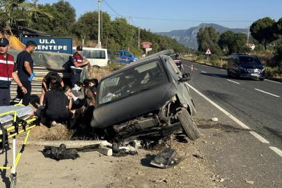Muğla’da araç yoldan çıktı: 1’i çocuk 7 yaralı