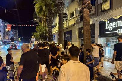 Muğla’da çatıya çıkan genç ikna edilerek aşağı indirildi