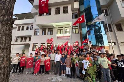 Muğla’da genç Yıldızlardan Gazze’ye destek ve şehitlere vefa yürüyüşü