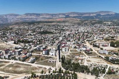 Mut’ta yağışın bozduğu yollar yenilendi