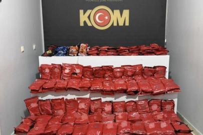 Niğde’de kaçak tütün operasyonu: 272 paket ele geçirildi