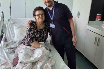 Öğrencisi profesör oldu, 29 yıl sonra öğretmenini ameliyat ederek sağlığına kavuşturdu