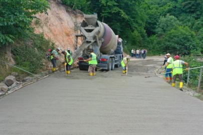 Ordu’da beton yol çalışmaları sürüyor