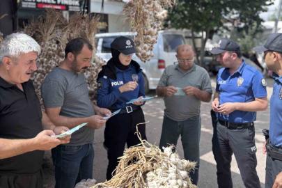 Ordu’da polis ekiplerinden dolandırıcılığa karşı broşürlü uyarı
