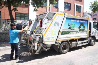 Osmangazi’de çöp evden 2,5 ton geri dönüşüm atığı çıkarıldı