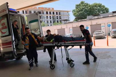 Otomobil ile geri dönüşüm aracının karıştığı kazada 1 kişi yaralandı