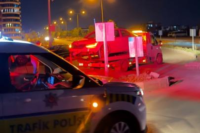Otomobil refüje çıktı