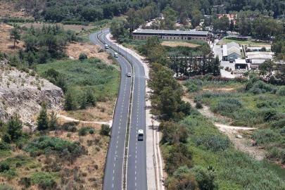 Pamucak yolu baştan sona yenilendi