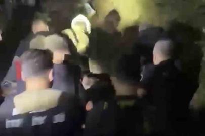 Patikadan yamaca düşerek mahsur kalan bir kişi, itfaiye tarafından kurtarıldı