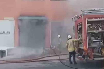 Pendik’te 7 katlı binada yangın paniği