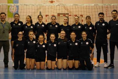 Rize’nin genç voleybolcuları, gözünü Anadolu Yıldızlar Ligi kupasına dikti