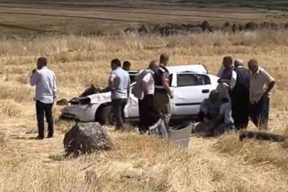 Şanlıurfa’da şarampole devrilen otomobil takla attı: 2 yaralı
