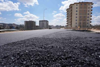 Şehitkamil’de 6 ayda 165 bin ton asfalt serildi