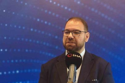 SETA Kıdemli Araştırmacısı Akıllı: "20 yıl önce halı bakmaya gelen liderler, bugün savunma sanayii ürünlerini incelemeye geliyor"