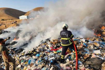 Siirt’te katı atık depolama sahasındaki yangın 5 saatte kontrol altına alındı