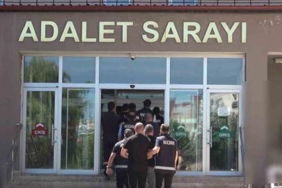 Sivas merkezli 4 ilde tarihi eser kaçakçılığı operasyonu, 18 şüpheli gözaltına alındı
