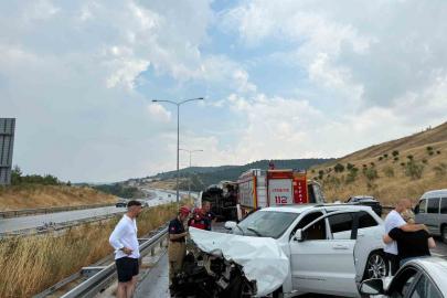 Susurluk’ta otoyolda cip ile kamyon çarpıştı: 1 yaralı