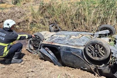 Takla atarak hurdaya dönen otomobilin sürücüsü yaralandı