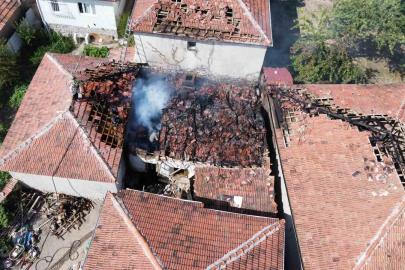 Tandırda çıkan yangın 3 evi küle çeviriyordu