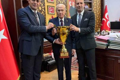 Türk Boks Federasyonu’ndan MHP Genel Başkanı Devlet Bahçeli’ye ziyaret