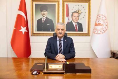 Vali Makas "15 Temmuz çıplak ellerle ihanete dur denilen gündür"