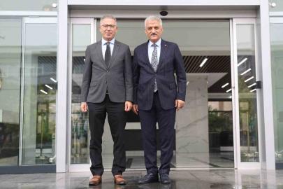 Vali Makas’tan Başsavcı Ünalan’a hayırlı olsun ziyaretinde bulundu