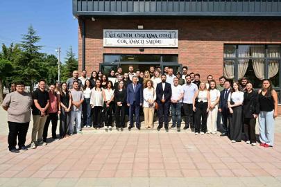 Vali Yılmaz sahadaki basın mensuplarıyla kahvaltıda bir araya geldi