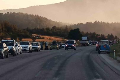 Vezirhan-Gölpazarı karayolu orman yangını nedeniyle trafiğe kapatıldı