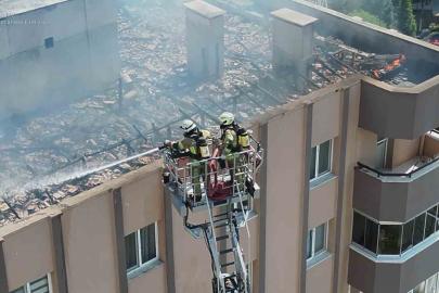 Yangında mahsur kalan işçiler itfaiyenin hızlı müdahalesiyle kurtarıldı