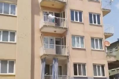 Yarı çıplak sokağa çıkan kadın daha sonra 3. kattan atladı