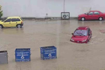 Yozgat’ta sağanak hayatı olumsuz etkiledi