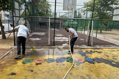 Yunusemre’de çocuk parkları pırıl pırıl oluyor