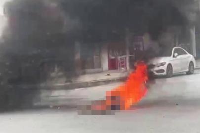 Zihinsel engelli şahıs üzerine benzin döküp kendini yaktı: Korku dolu anlar kamerada