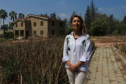 Adana’da yüzlerce bitki türü botanik bahçesinde yaşatılıyor