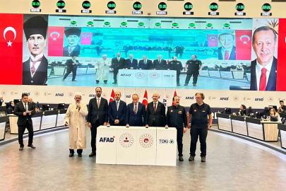 AFAD Başkanı Pehlivan: "Konutların Sındırgılı hemşerilerimize hayırlı olmasını diliyorum"