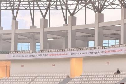 Aile ve Sosyal Hizmetler Bakanlığı’ndan Amed-Erzurumspor FK maçında "Terörsüz Türkiye" pankartı