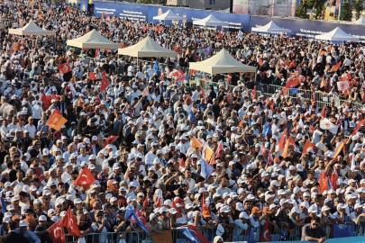 AK Parti’nin 25. yıl mitingine vatandaşlardan yoğun ilgi