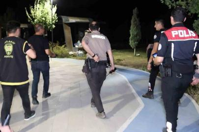 Aksaray’da park ve bahçelerde şok uygulama