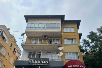 Alanya’da balkonda çıkan yangın paniğe neden oldu