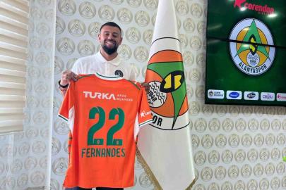 Alanyaspor, AEK forması giyen Paolo Fernandes’i kiralık olarak kadrosuna kattı