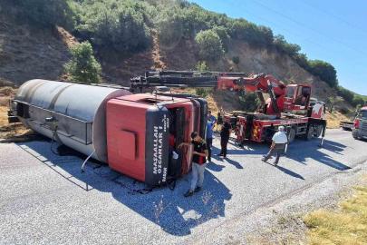 Alaşehir-Eşme yolunda tanker devrildi